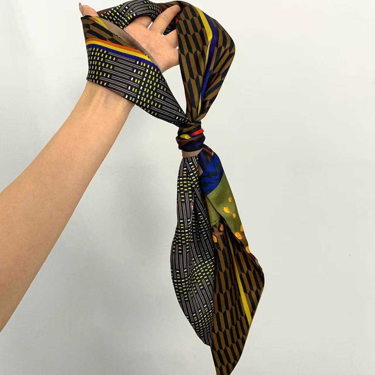 Luxury Print Long Hair Ribbon  - огляд і ціна Scarf Silk Neck